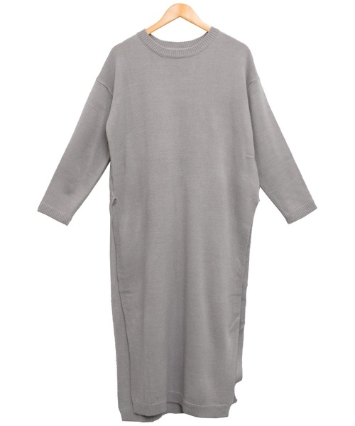 mili an deni（ミリアンデニ）の「クルーネックサイドスリットニットロングワンピース（ワンピース・レディース・ライトグレー/アイボリー/ベージュ/ブラック/ブルー/チャコールグレー/グリーン/パープル/ネイビー・L/M）」の15枚目の写真