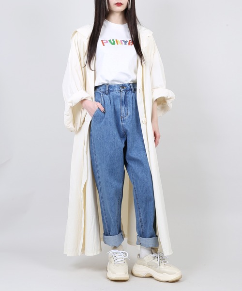 PUNYUS（プニュズ）の「HOODEDナイロンコート（マウンテンパーカー・レディース・オフホワイト/カーキ/ベージュ/ブラック/ライトピンク・3/4）」の6枚目の写真