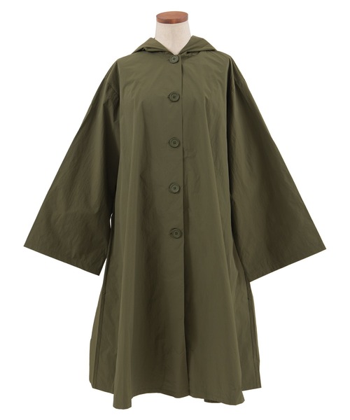 PUNYUS（プニュズ）の「HOODEDナイロンコート（マウンテンパーカー・レディース・オフホワイト/カーキ/ベージュ/ブラック/ライトピンク・3/4）」の17枚目の写真