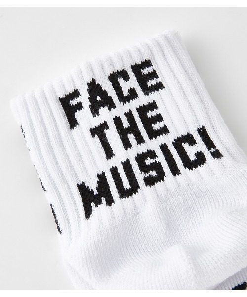 AZUL by moussy(アズールバイマウジー)の「MESSAGE & LINE CREW SOCKS/メッセージアンドラインクルーソックス(ソックス/靴下・メンズ・ホワイト/ブラック・FREE)」の10枚目の写真