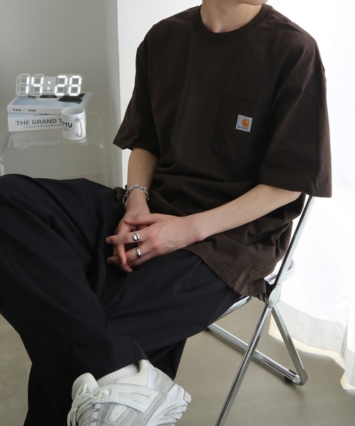 Carhartt（カーハート）の「Carhartt カーハート ビッグシルエット Tシャツ ポケット（Tシャツ/カットソー・メンズ・ブラック/ダークグリーン/ダークブラウン/ネイビー/サンドベージュ・S/XL/L/M）」の2枚目の写真