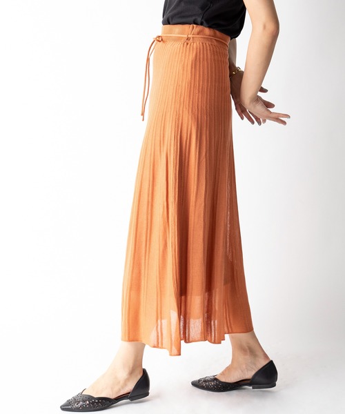 MILLION CARATS（ミリオンカラッツ）の「【STYLE４】シアーニットロングスカート（スカート・レディース・オフホワイト/オレンジ・FREE）」の9枚目の写真