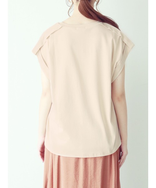 Te chichi（テチチ）の「エポーレットカットプルオーバー（Tシャツ/カットソー・レディース・ベージュ/ブラウン/チャコール・ﾌﾘ-）」の7枚目の写真