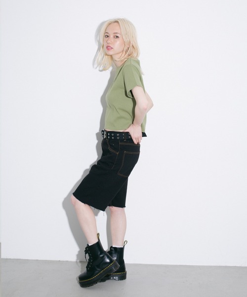 X-girl(エックスガール)の「EMBROIDERED MILLS LOGO S/S BABY TEE(Tシャツ/カットソー・レディース・ホワイト/オリーブ/チャコール・S/M)」の17枚目の写真