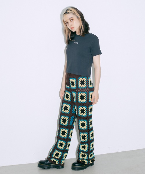 X-girl(エックスガール)の「EMBROIDERED MILLS LOGO S/S BABY TEE(Tシャツ/カットソー・レディース・ホワイト/オリーブ/チャコール・S/M)」の21枚目の写真