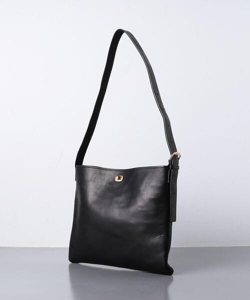 Hender Scheme(エンダースキーマ)の「<HenderScheme(エンダースキーマ)> buckle M/ショルダーバッグ■■■(ショルダーバッグ・メンズ・ブラック・FREE)」の2枚目の写真