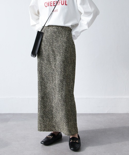 Chillfar（チルファー）の「レオパード柄ロングスカート（スカート・レディース・ベージュ/ブラック/グレイッシュベージュ/ホワイト系/ブラック系/ブラウン系・MEDIUM/LARGE）」の3枚目の写真
