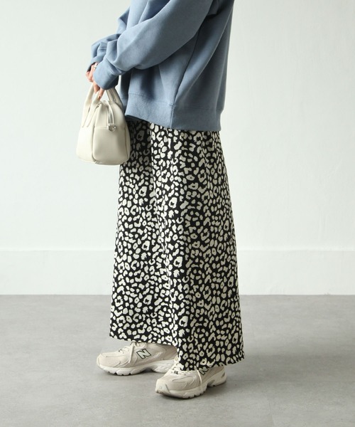 Chillfar（チルファー）の「レオパード柄ロングスカート（スカート・レディース・ベージュ/ブラック/グレイッシュベージュ/ホワイト系/ブラック系/ブラウン系・MEDIUM/LARGE）」の14枚目の写真