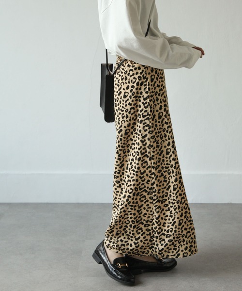 Chillfar（チルファー）の「レオパード柄ロングスカート（スカート・レディース・ベージュ/ブラック/グレイッシュベージュ/ホワイト系/ブラック系/ブラウン系・MEDIUM/LARGE）」の19枚目の写真