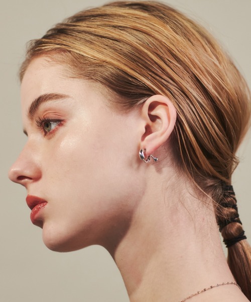 ciite'（シーテ）の「小ぶりシンプルフープイヤリング（イヤリング・レディース・シルバー/ゴールド・FREE）」の7枚目の写真