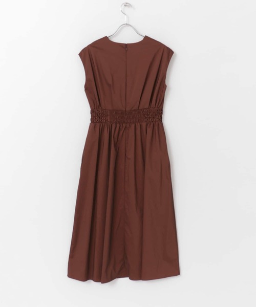 URBAN RESEARCH ROSSO(アーバンリサーチロッソ)の「ウエストスモッキングドレス∴(ワンピース・レディース・ネイビー/ブロンズ/バーガンディー・FREE)」の9枚目の写真