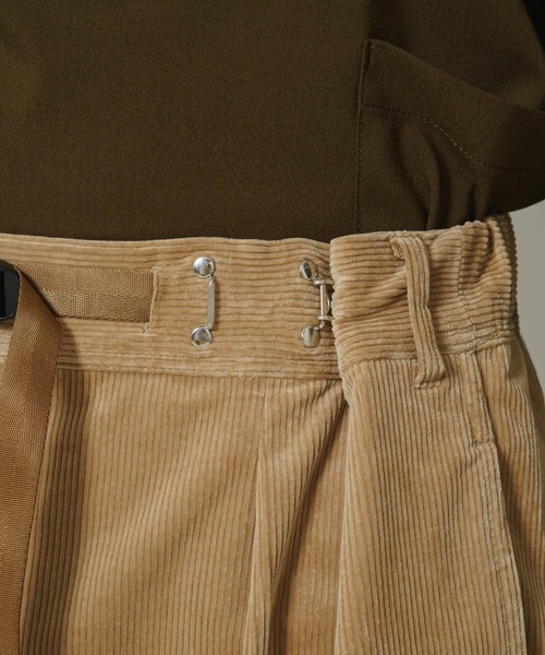 Gramicci（グラミチ）の「【GRAMICCI/グラミチ】別注ストレッチコーデュロイワイドタックパンツ（その他パンツ・メンズ・ベージュ/ネイビー/ブラック・LARGE/SMALL/MEDIUM）」の14枚目の写真