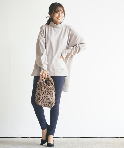 rps（アールピーエス）の「裏起毛プチハイネックワイドプルオーバー（スウェット・レディース・ブラック/ベージュ/パープル/ピンク・M）」の19枚目の写真