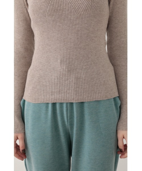 SLY（スライ）の「Sly Skin CUP IN KNIT TOPS カップイン ニット トップス（ルームウェア/パジャマ・レディース・カーキ/ベージュ/ブラック・2/1）」の17枚目の写真