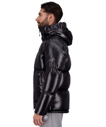 Mammut（マムート）の「アイシーグロー イン フーデット ジャケット 