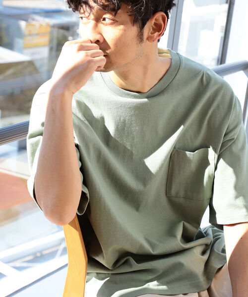 B:MING by BEAMS（ビーミングバイビームス）の「＜UNISEX＞ B:MING by BEAMS / ヘビーウェイト ドロップショルダー ポケットTシャツ(ドロップフィット)（Tシャツ/カットソー・メンズ・ブラック/オフホワイト/オレンジ系その他4/ブルー系その他2/ブラック系その他2/ブラウン系その他5/グリーン系その他/カーキ・SMALL/MEDIUM/LARGE/X-LARGE）」の6枚目の写真