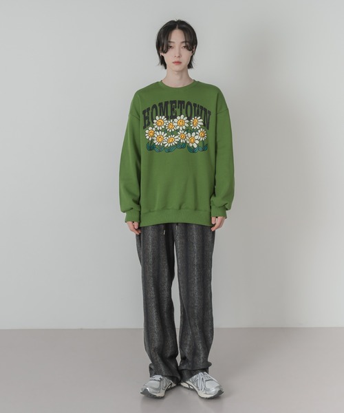 FOLLOWIN（フォロウィン）の「【UNISEX】起毛フラワープリント