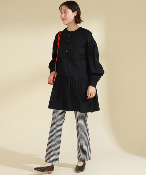 Ray BEAMS(レイビームス)の「Ray BEAMS / ヨーク レイヤー ミニ ワンピース(ワンピース・レディース・ホワイト/ブラック/グリーン系その他2・ONE SIZE)」の2枚目の写真