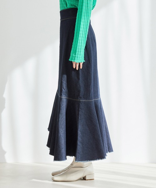 vis-`a-vis（ビサビ）の「【WEB限定】ダメージ加工デニムアシンメトリーマーメイドスカート（デニムスカート・レディース・ネイビー/スミクロ/ブラック系その他・S/M）」の15枚目の写真