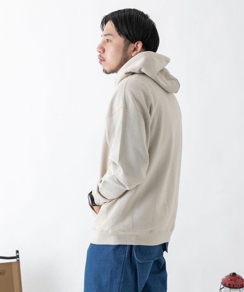 EKAL(エカル)の「EKAL コハニングライトウエイトフーディー(パーカー・メンズ・ベージュ/オレンジ系その他/チャコールグレー・MEDIUM/LARGE)」の8枚目の写真