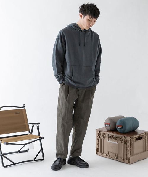 EKAL(エカル)の「EKAL コハニングライトウエイトフーディー(パーカー・メンズ・ベージュ/オレンジ系その他/チャコールグレー・MEDIUM/LARGE)」の16枚目の写真