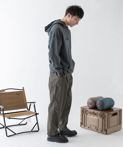 EKAL(エカル)の「EKAL コハニングライトウエイトフーディー(パーカー・メンズ・ベージュ/オレンジ系その他/チャコールグレー・MEDIUM/LARGE)」の17枚目の写真