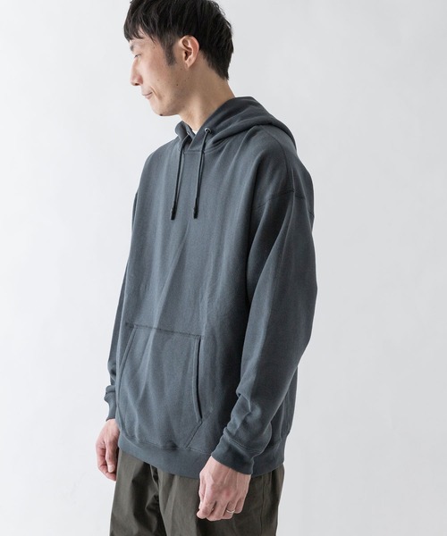 EKAL(エカル)の「EKAL コハニングライトウエイトフーディー(パーカー・メンズ・ベージュ/オレンジ系その他/チャコールグレー・MEDIUM/LARGE)」の18枚目の写真