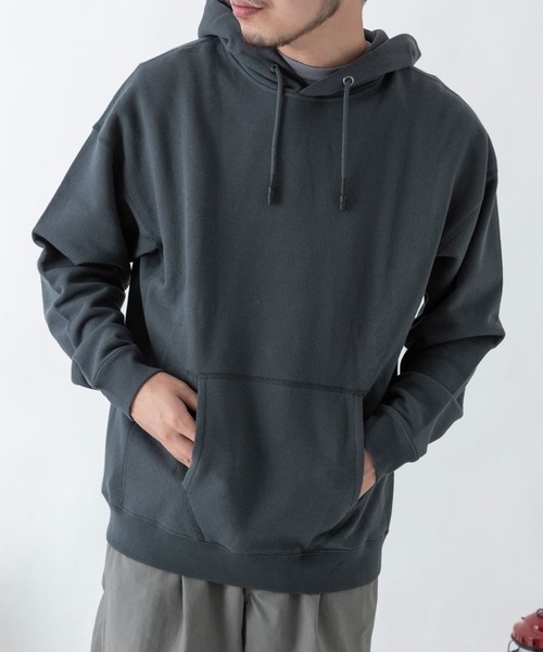 EKAL(エカル)の「EKAL コハニングライトウエイトフーディー(パーカー・メンズ・ベージュ/オレンジ系その他/チャコールグレー・MEDIUM/LARGE)」の20枚目の写真