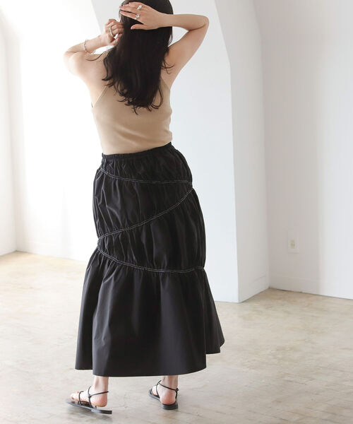 BeAMS DOT(ビームスドット)の「【WEB限定】BeAMS DOT / アシンメトリー ステッチ フレアスカート(スカート・レディース・ブラック/ブルー・ONESIZE)」の18枚目の写真