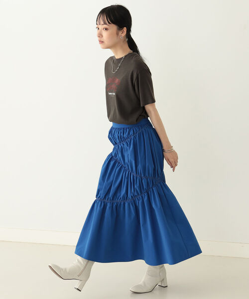 BeAMS DOT(ビームスドット)の「【WEB限定】BeAMS DOT / アシンメトリー ステッチ フレアスカート(スカート・レディース・ブラック/ブルー・ONESIZE)」の9枚目の写真