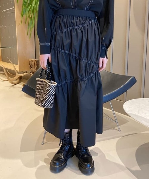 BeAMS DOT(ビームスドット)の「【WEB限定】BeAMS DOT / アシンメトリー ステッチ フレアスカート(スカート・レディース・ブラック/ブルー・ONESIZE)」の22枚目の写真