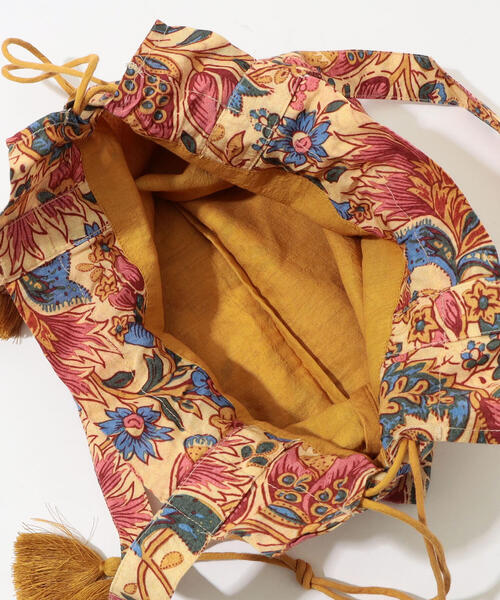 SOULEIADO（ソレイアード）の「レーヨンエテプリント 巾着バッグ（トートバッグ・レディース・ベージュ系その他/ブラウン系その他2/ブルー系その他3・FREE）」の9枚目の写真