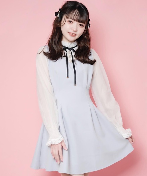 ROJITA（ロジータ）の「ハイネックビジュ釦バイカラーワンピース（ワンピース・レディース・ブラック/ベージュ/ブルー・FREE）」の3枚目の写真