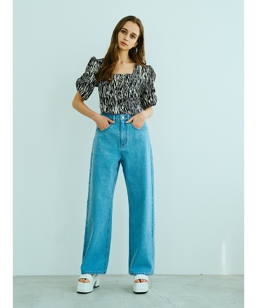 ENVYM（アンビー）の「スクエアネッククロップドＢＬ（シャツ/ブラウス・レディース・ホワイト/ブラック/マルチ・FREE）」の5枚目の写真