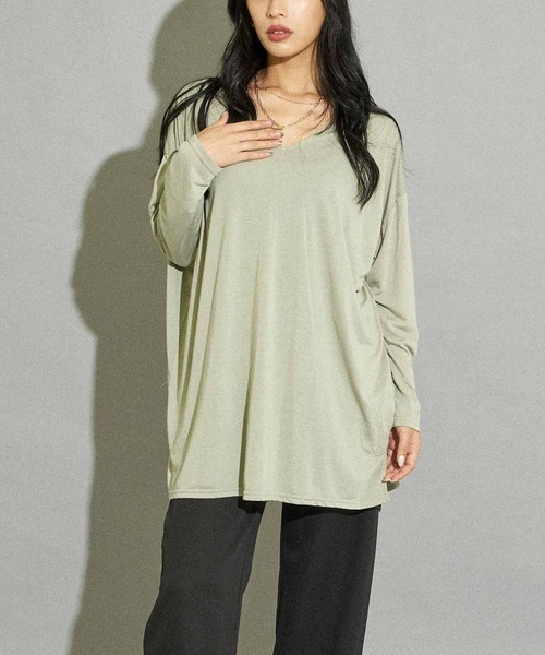 ANAP（アナップ）の「VネックゆるロングTシャツ（Tシャツ/カットソー・レディース・ホワイト/ベージュ/ブラック/ミント/ピンクベージュ・FREE）」の5枚目の写真