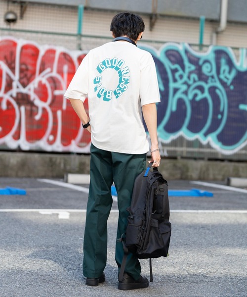 Rocky Monroe（ロッキーモンロー）の「オーバーサイズ  別注 サークルロゴプリント半袖Tシャツ  アメリカコットン（Tシャツ/カットソー・メンズ・ブラック/パープル/ブルー/グリーン/ホワイト×グリーン/ホワイト×ブラック/チャコール・M/L/XL）」の10枚目の写真