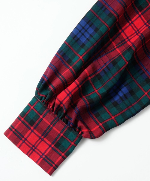 MILKFED.（ミルクフェド）の「BIG COLLAR PLAID BLOUSE（シャツ/ブラウス・レディース・ブルー/レッド・ONE SIZE）」の8枚目の写真