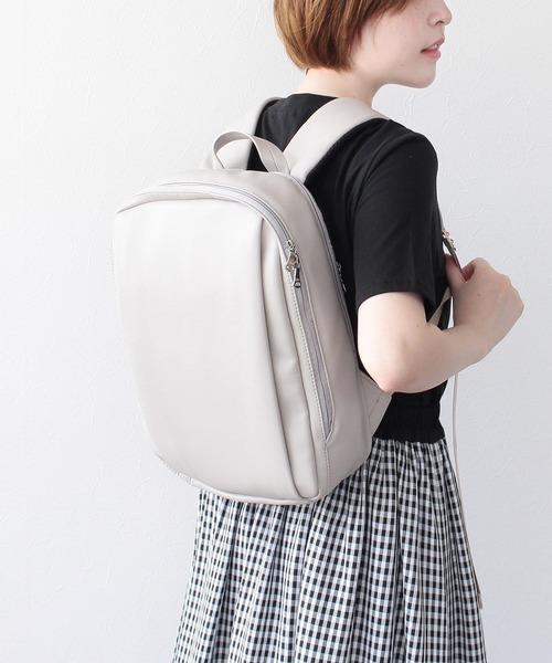 スムースフェイクレザービジネスリュック