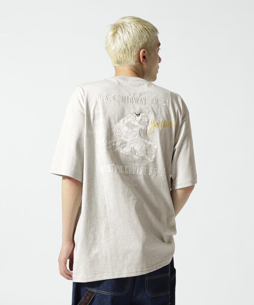 AVIREX（アヴィレックス）の「【直営店限定】スーベニア ホワイト タイガー Tシャツ / SOUVENIR EHITE TIGER T-SHIRT / アヴィレックス / AVIREX（Tシャツ/カットソー・メンズ・グレー/オレンジ/ホワイト/ブラック・M/2XL/L/XL）」の10枚目の写真