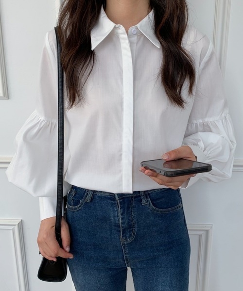 Diosfront（ディオスフロント）の「無地＆ストライプ　バルーンスリーブレギュラーカラーシャツ（シャツ/ブラウス・レディース・ホワイト/ブラック/ブルー/ブラック系その他・M/L）」の2枚目の写真