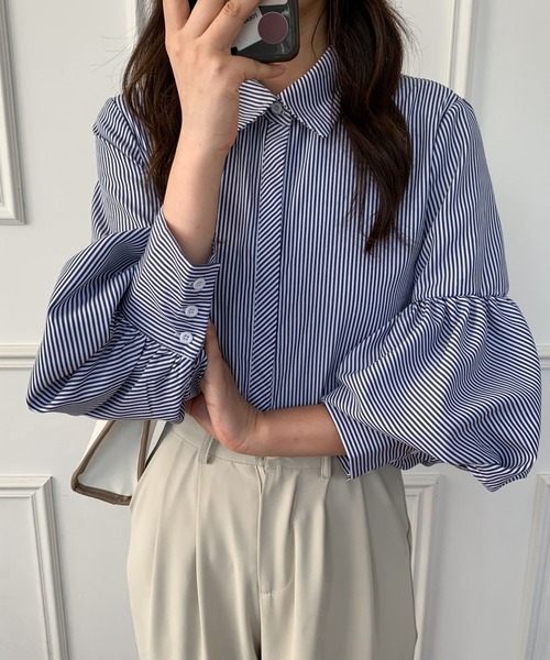 Diosfront（ディオスフロント）の「無地＆ストライプ　バルーンスリーブレギュラーカラーシャツ（シャツ/ブラウス・レディース・ホワイト/ブラック/ブルー/ブラック系その他・M/L）」の4枚目の写真