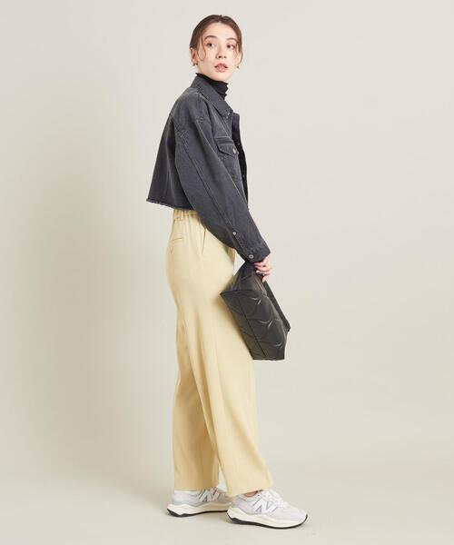 BEAUTY&YOUTH UNITED ARROWS（ビューティーアンドユースユナイテッドアローズ）の「コットンデニム ブリーチ ショート ジャケット -ウォッシャブル-（デニムジャケット・レディース・ブラック/コバルトブルー・FREE）」の4枚目の写真