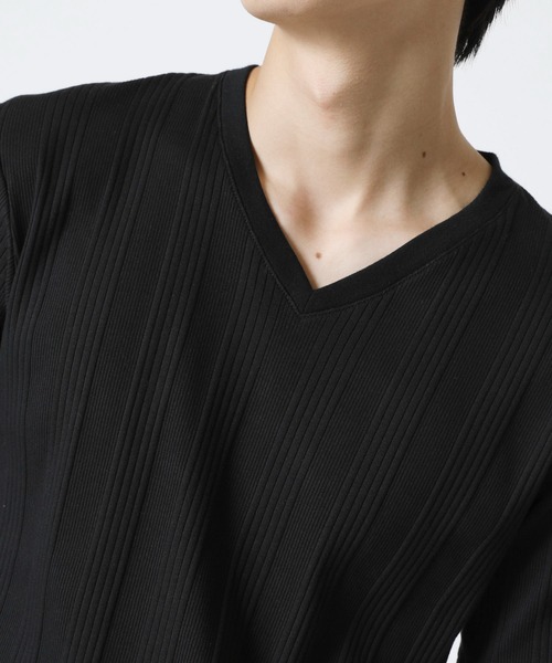 VANQUISH(ヴァンキッシュ)の「VANQUISH / ヴァンキッシュ ジャパンメイド テレコ Vネック 半袖Tシャツ(Tシャツ/カットソー・メンズ・ブラック/ホワイト・L/M)」の12枚目の写真