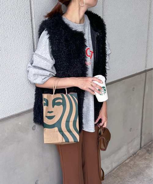 feepur（フェピュール）の「フェイクシープファーベスト（ベスト・レディース・アイボリー/グレー/ブラック・MEDIUM）」の9枚目の写真