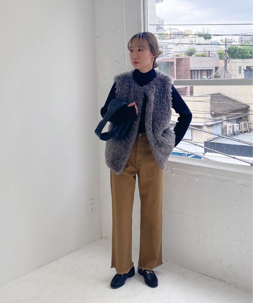 feepur（フェピュール）の「フェイクシープファーベスト（ベスト・レディース・アイボリー/グレー/ブラック・MEDIUM）」の18枚目の写真