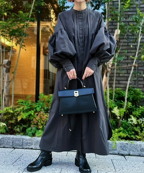 INTER FACTORY（インターファクトリー）の「ファッションインフルエンサー MAIKO - ランタンスリーブシャツワンピース（シャツワンピース・レディース・チャコール/ホワイト・SMALL/MEDIUM）」の13枚目の写真