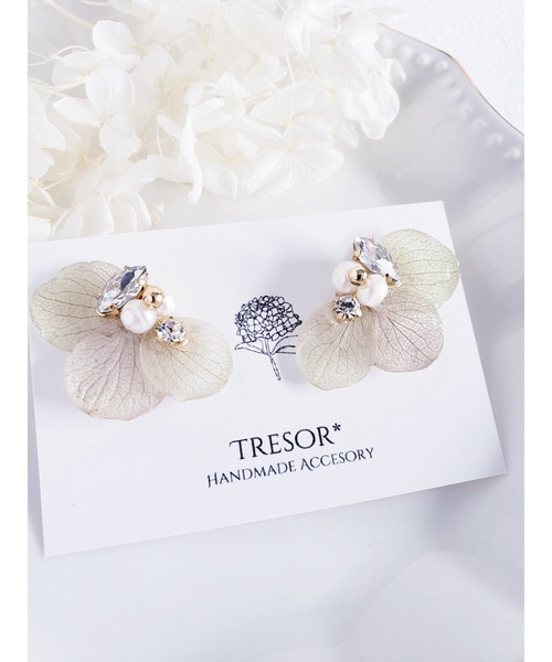 tone（トーン）の「【Tresor】花びらクリスタル　ピアス/淡水パール(MA)（ピアス（両耳用）・レディース・ホワイト/グリーン系その他/ピンク系その他/ブラック/ネイビー/パープル/ピンク/パープル系その他・FREE）」の15枚目の写真