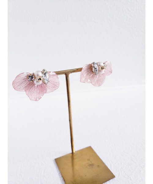 Tresor】花びらクリスタル ピアス/淡水パール(MA)（ピアス（両耳用