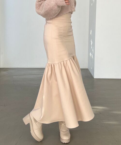 MAJESTIC LEGON(マジェスティックレゴン)の「ギャザーマーメイドスカート(スカート・レディース・ブラック/アイボリー/モカ・SMALL/MEDIUM)」の1枚目の写真