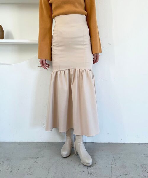 MAJESTIC LEGON(マジェスティックレゴン)の「ギャザーマーメイドスカート(スカート・レディース・ブラック/アイボリー/モカ・SMALL/MEDIUM)」の5枚目の写真